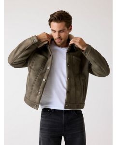 GUESS מעיל טרקר דמוי זמש לגברים