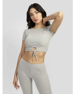 GUESS טופ קרופ עם קשירה לנשים שרוול קצר