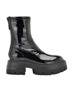 GUESS מגפון טרקטור לנשים